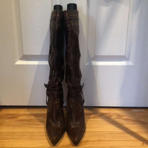 Italian lethear heeled boots brown and gold details - Picture 2 of 4